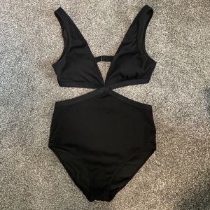 NWOT Aerie cutout one piece swimsuit